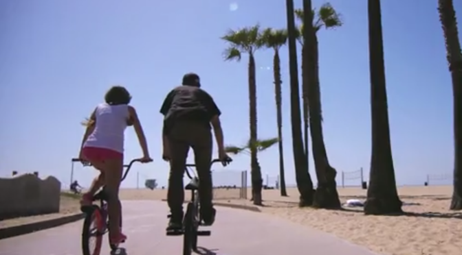 Terry y Vanessa Adams protagonizan un vídeo de Bmx muy creativo