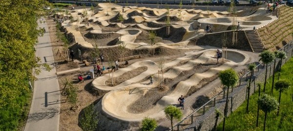 Pump Track, el cielo de pistas para saltos en bicicletas